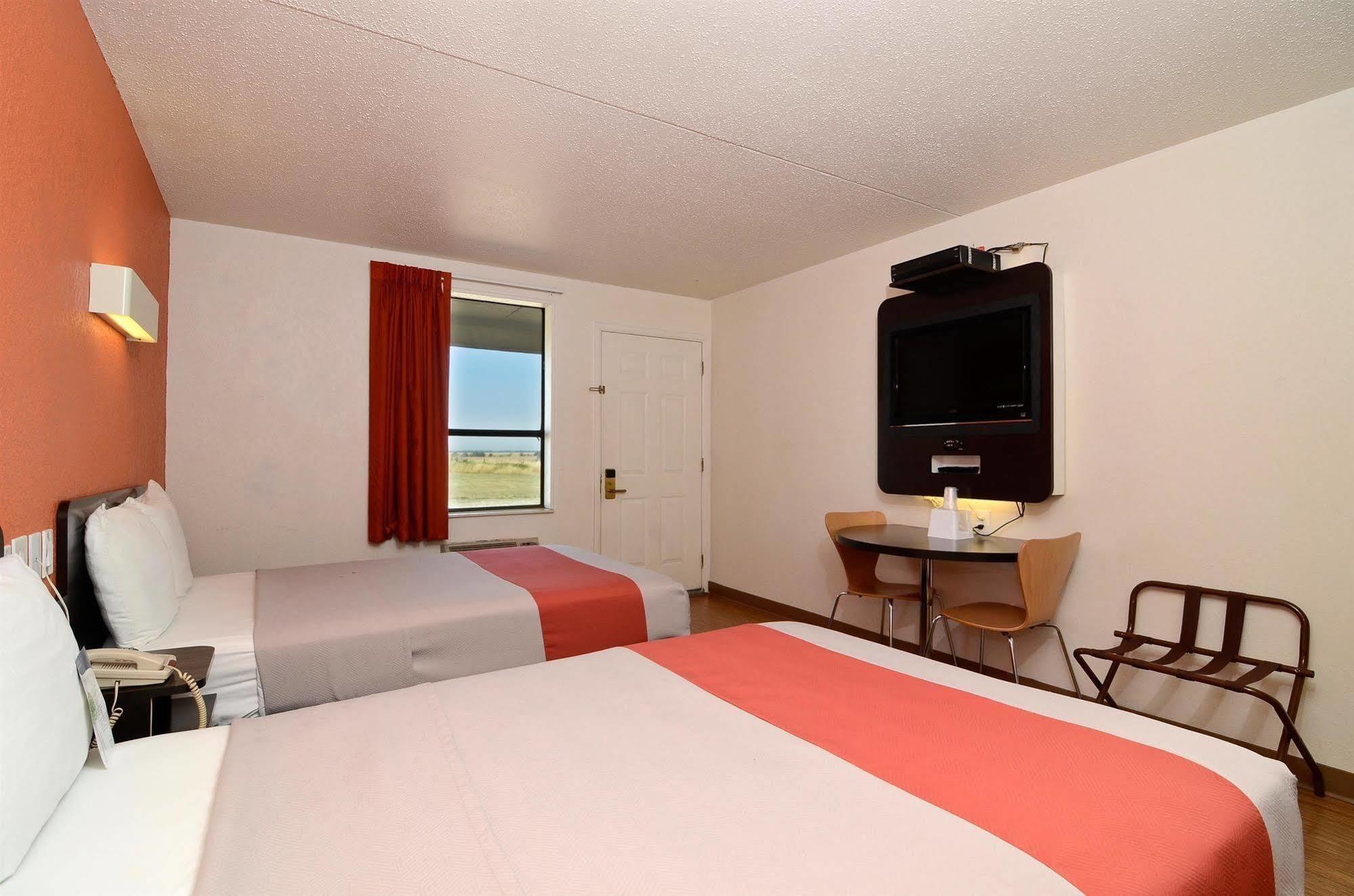 6-south Haven, Ks Hotel 2*